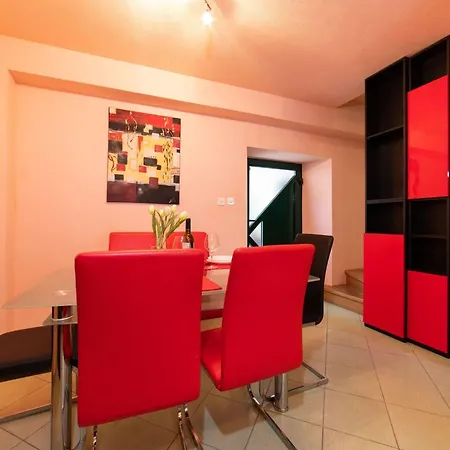 Seafront With Furnished Sun Terrace, Close To The - Four Bedroom Kastela