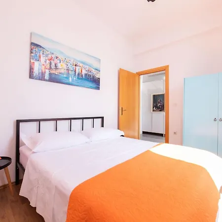 Seafront With Furnished Sun Terrace, Close To The - Four Bedroom Villa