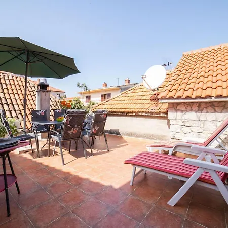Seafront With Furnished Sun Terrace, Close To The - Four Bedroom Kastela