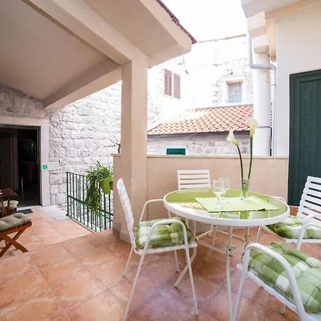 Seafront With Furnished Sun Terrace, Close To The - Four Bedroom *